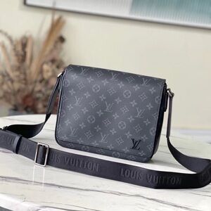 🤗Louis Vuitton District PM Shoulder Crossbody Bag